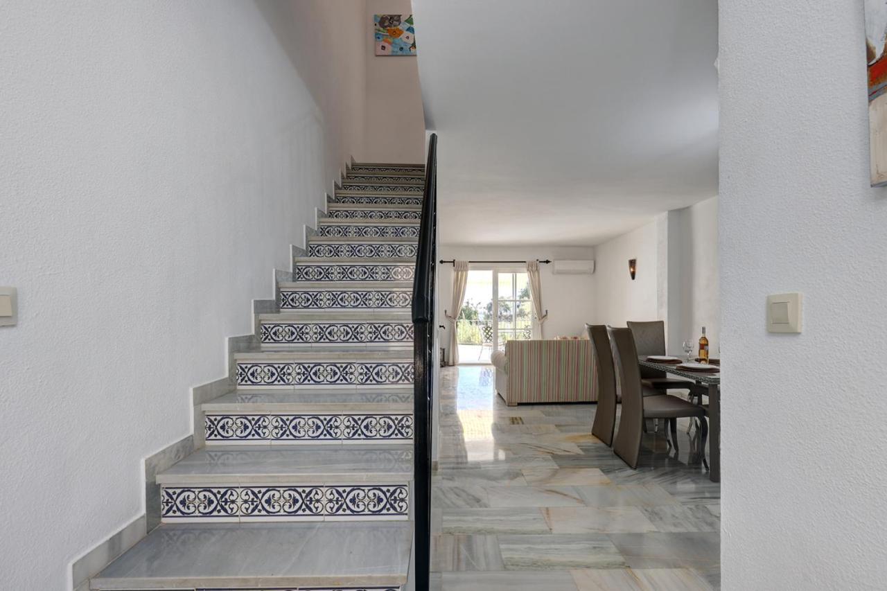 Quaint 2 Bedroom Townhouse With Pool Close To Sea! Benalmádena Exterior foto